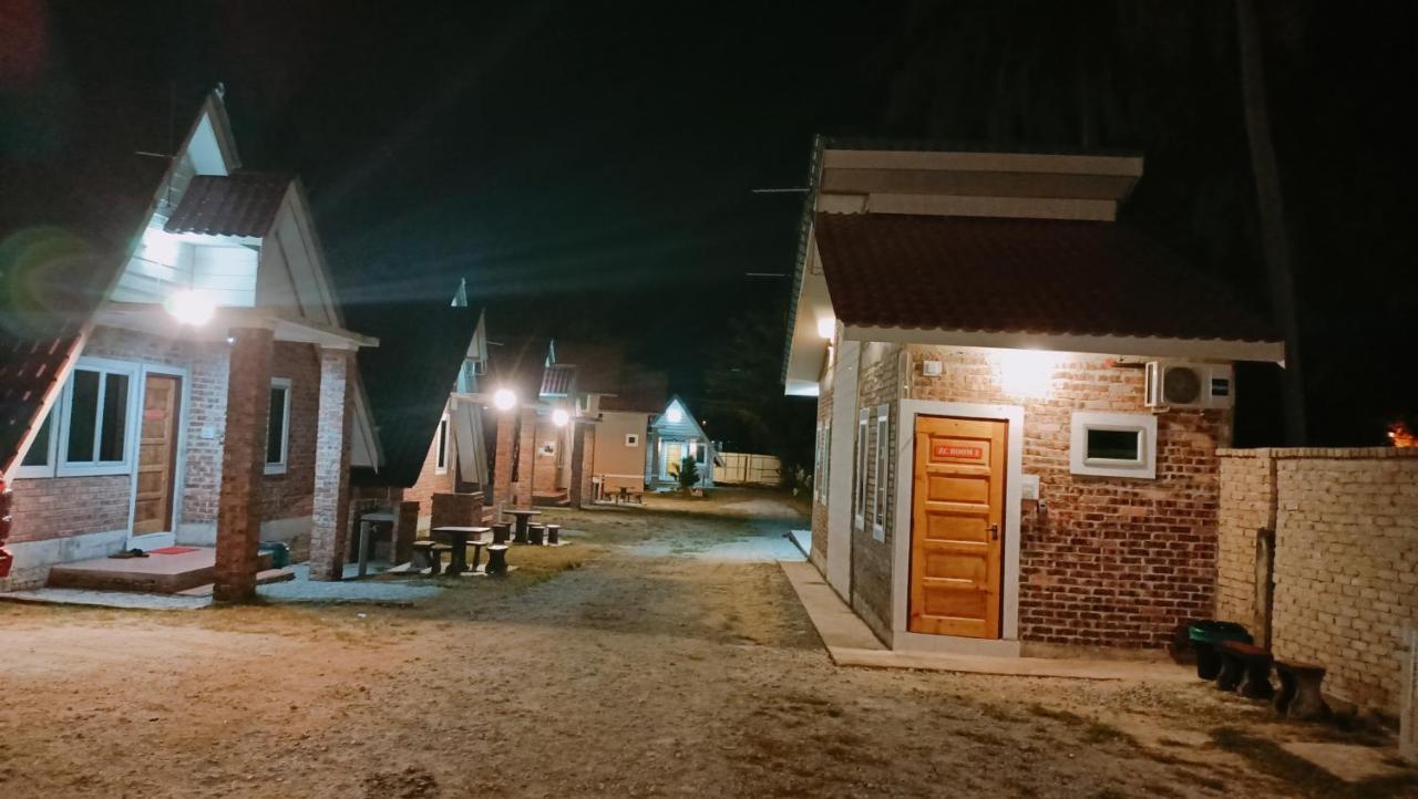 Zainab Cottage Pasir Puteh Ngoại thất bức ảnh